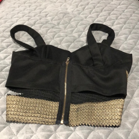 Love Culture Designer Zippered Crop Top - Picture 2 of 5